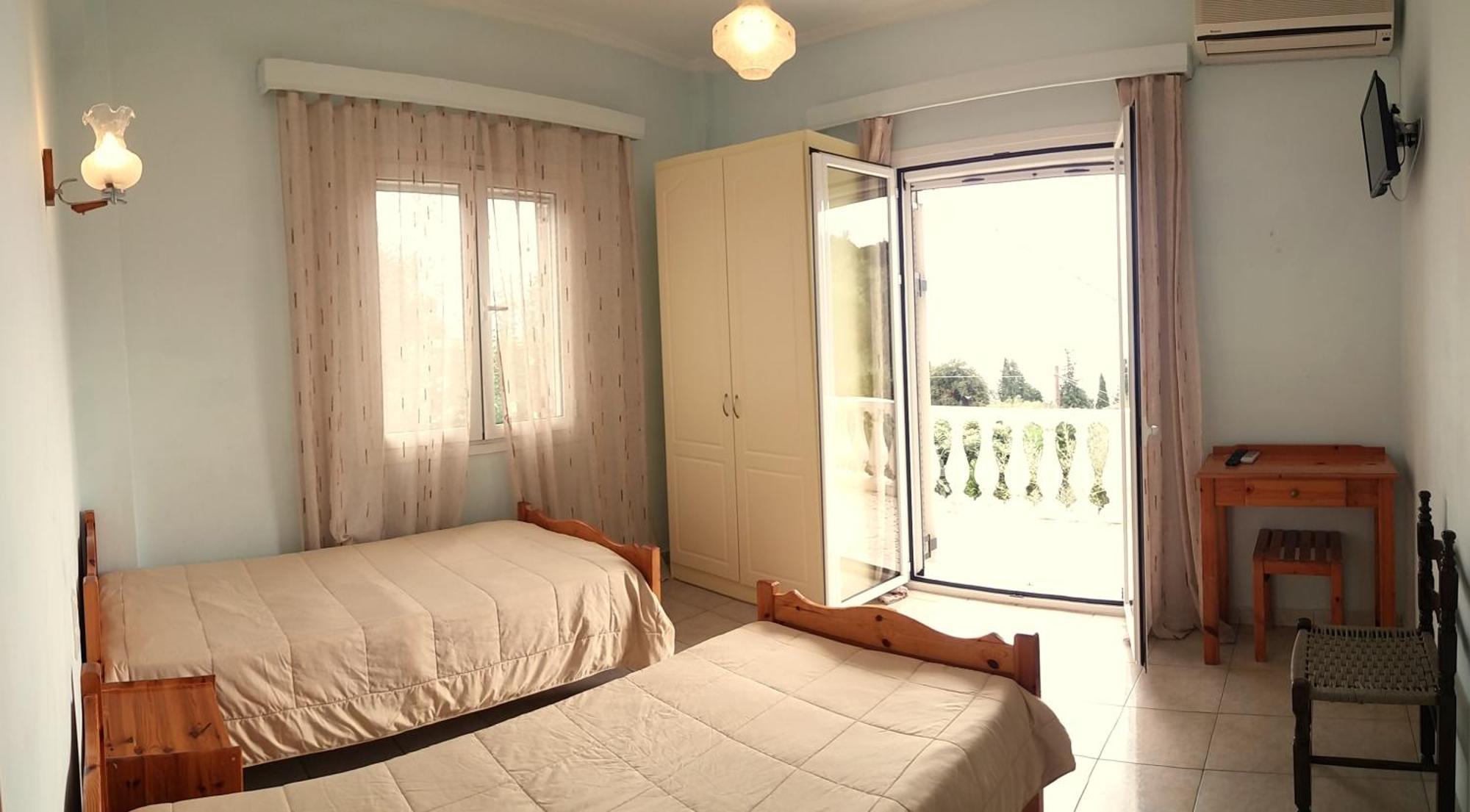 Apostolos & Eleni Family Apartments Перама Екстериор снимка