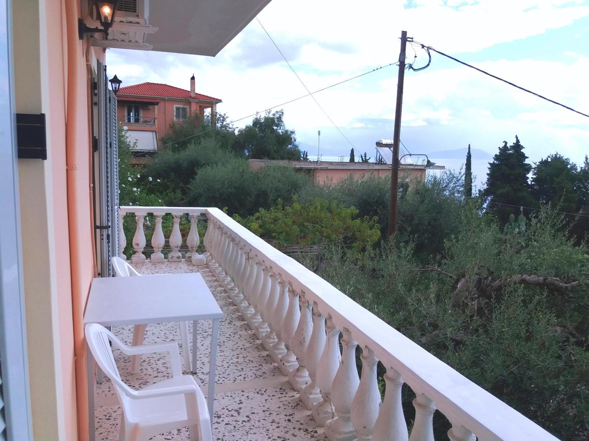 Apostolos & Eleni Family Apartments Перама Екстериор снимка